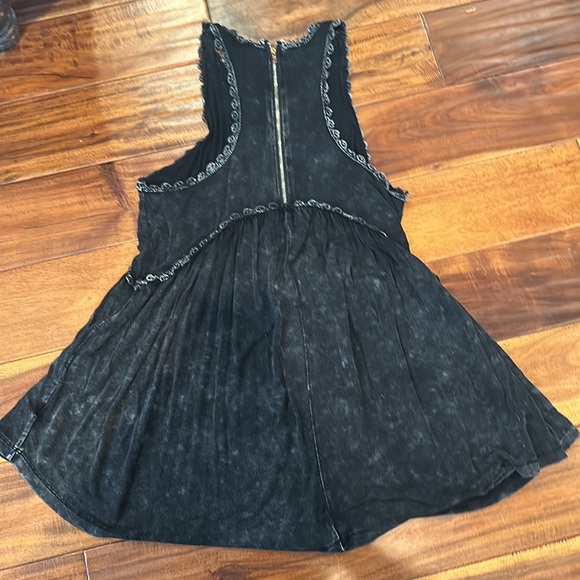 POL tunic shirt from Anthropologie Size Sm - Picture 3 of 3